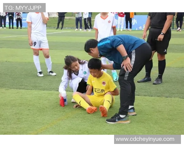 奥体中心足球明星足球队携手共创足球梦想点燃青春激情与荣耀之路