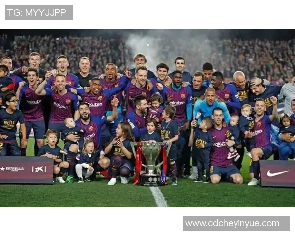 利物浦迎战谢斯伯利期待精彩对决球迷热情高涨共襄盛举 利物浦迎战谢斯伯利期待精彩对决球迷热情高涨共襄盛举